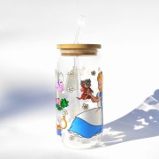 Szklanka 550 ml z bambusową pokrywką i słomką - Alicja w Krainie czarów inspiracja bajką Disney - pocichutku.pl