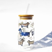 Szklanka 550 ml z bambusową pokrywką i słomką - jamniki jamnikowo - pocicjutku.pl