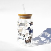 Szklanka 550 ml z bambusową pokrywką i słomką - jamniki jamnikowo - pocicjutku.pl