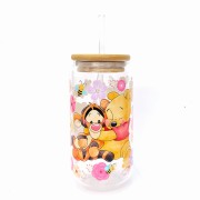 Szklanka 550 ml z pokrywką i słomką - love kubuś puchatek szklanka pełna miłości - pocichutku.pl