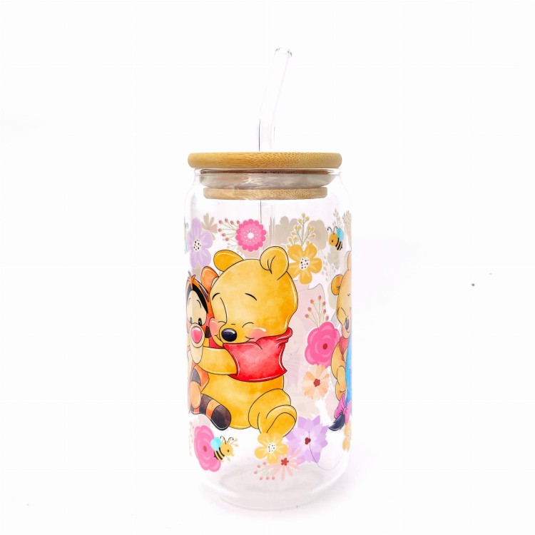 Szklanka 550 ml z pokrywką i słomką - love kubuś puchatek szklanka pełna miłości - pocichutku.pl