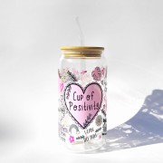Szklanka 550 ml Cup of Positivity z bambusową pokrywką i słomką – kolorowe motywacyjne napisy, serduszka i tęcze – pocichutku.pl