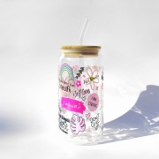 Szklanka 550 ml Cup of Positivity z bambusową pokrywką i słomką – kolorowe motywacyjne napisy, serduszka i tęcze – pocichutku.pl