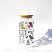Szklanka 550 ml z bambusową pokrywką i słomką – z kotkami inspirowanymi albumami taylor swift – pocichutku.pl