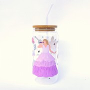 Szklanka 550 ml z bambusową pokrywką i słomką – Romantyczna eras ture  inspirowana Taylor Swift swifties – pocichutku.pl
