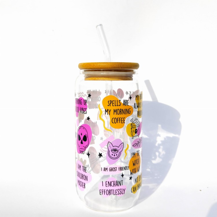 Szklanka 550 ml z bambusową pokrywką i słomką - kubek z afirmacjami dla wiedźmy czarownicy - pocichutku.pl