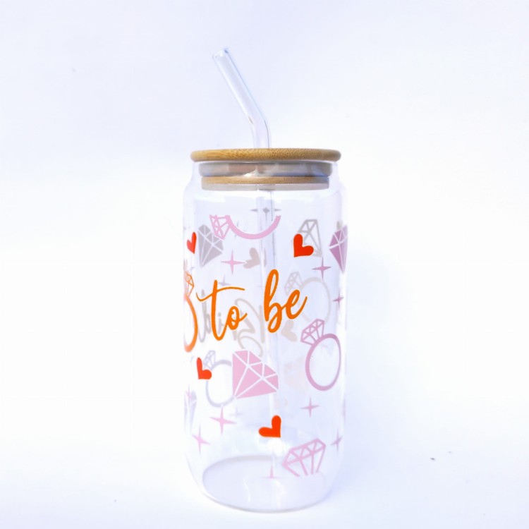 Szklanka 550 ml z pokrywką i słomką - bride to be dla przyszłej panny młodej wieczór panieński, w kolorach różu i pomarańczy - pocichutku.pl