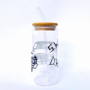Szklanka 550 ml z bambusową pokrywką i słomką – supernatural impala '67 inicjały dean sam winchester - pocichutku.pl