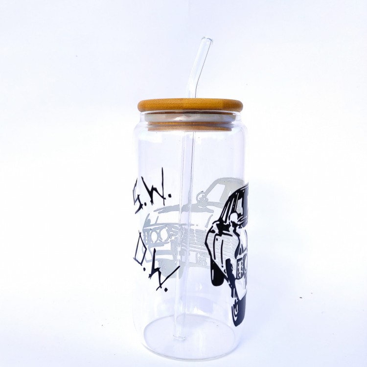Szklanka 550 ml z bambusową pokrywką i słomką – supernatural impala '67 inicjały dean sam winchester - pocichutku.pl