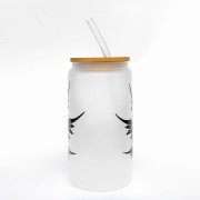 Szklanka 550 ml z bambusową pokrywką i słomką – supernatural outlet skrzydła mleczne szkło - pocichutku.pl