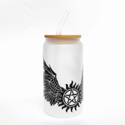Szklanka 550 ml z bambusową pokrywką i słomką – supernatural outlet skrzydła mleczne szkło - pocichutku.pl