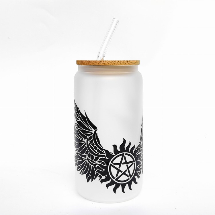 Szklanka 550 ml z bambusową pokrywką i słomką – supernatural outlet skrzydła mleczne szkło - pocichutku.pl