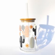 Szklanka 500 ml z bambusową pokrywką i słomką - kubek w kaktusy  - pocichutku.pl