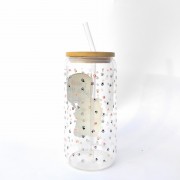 Szklanka 550 ml z bambusową pokrywką i słomką - kotek i need space potrzebuje miejsca spokoju kubek dla introwertyka - pocichutku.pl