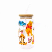 Kubuś Puchatek z Krzysiem - szklanka dla dziecka z pokrywką i słomką 550 ml - pocichutku.pl