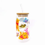 Kubuś Puchatek z Krzysiem - szklanka dla dziecka z pokrywką i słomką 550 ml - pocichutku.pl