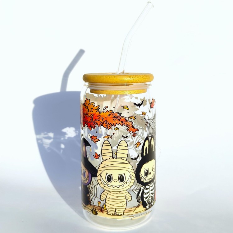 Szklanka 500 ml z bambusową pokrywką i słomką - labubu w wersji jesiennej halloween - pocichutku.pl