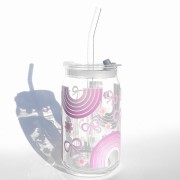 Szklanka 485 ml z plastikową szczelną pokrywką i słomką - fioletowa tęcza z kokardkami i kwiatkami, w tym samym kolorze - pocichutku.pl