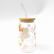 Szklanka 350 ml z bambusową pokrywką i słomką - kapibara w SPA wodne rośliny mała kapibara slow relax - pocichutku.pl