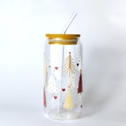 Szklanka 550 ml z bambusową pokrywką i słomką - złote i bordowe choinki, wersja minimalistyczna i elegancja - pocichutku.pl