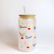 Szklany kubek 550 ml mleczne szkło z bambusową pokrywką i szklaną słomką - 9 główek reniferów z imionami reniferów Świętego Mikołaja - pocichutku.pl