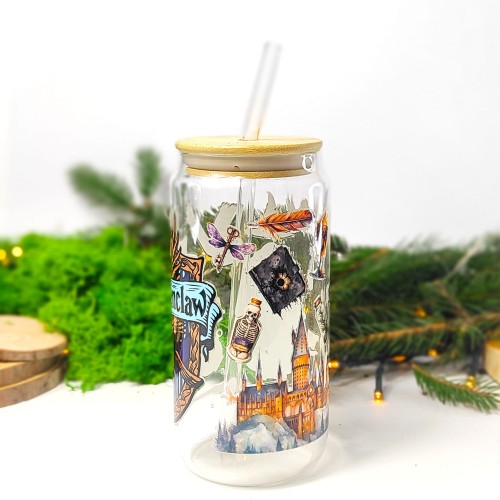 Szklanka 550 ml z bambusową pokrywką i słomką – Ravenclaw z herbem i motywami z Hogwartu – pocichutku.pl