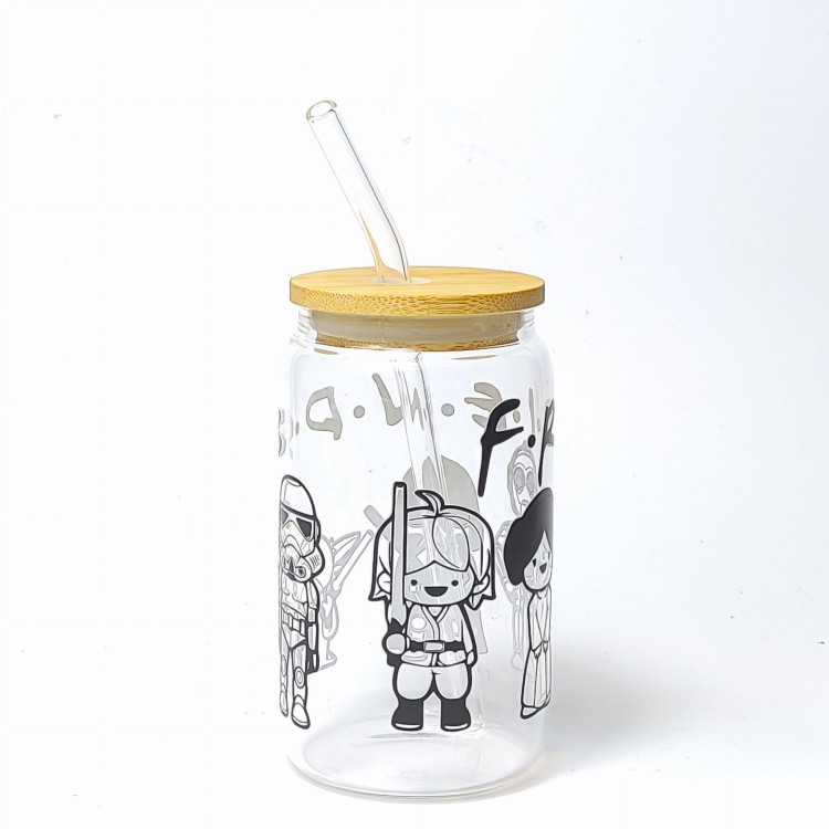 Szklany kubek 350 ml z bambusową pokrywką i słomką - postacie zarys inspirowane Star Wars z dopiskiem PRZYJACIELE - pocichutku.pl
