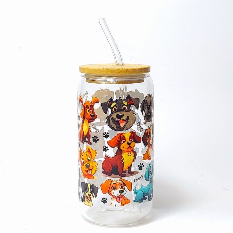 Szklany kubek 550 ml z bambusową pokrywką i słomką - OUTLET - kundelka - jeden z piesków uszkodzony - pocichutku.pl