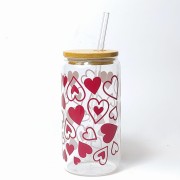 Szklanka z drewnianą pokrywką i słomką 550 ml - serduszka jak wino - trzy serduszka z lekkim uszkodzeniem - pocichutku.pl