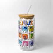 Szklany kubek 550 ml z szklaną słomką i pokrywką - W głowie się nie mieści 2 CZUJĘ wersja polska - pocichutku.pl
