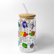 Szklany kubek 550 ml z szklaną słomką i pokrywką - W głowie się nie mieści 2 CZUJĘ wersja polska - pocichutku.pl