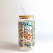 Szklany kubek 550 ml z bambusową pokrywką i słomką - kubek dla książkary motywujące cytaty zachęcające do czytania na kolorowych kleksach - pocichutku.pl