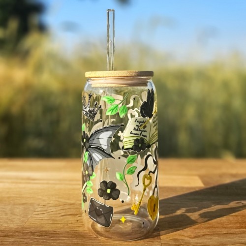 Szklany kubek 550 ml z bambusową pokrywką i słomką - Smocza tajemnica w wersji czarno zielonej - pocicutku.pl