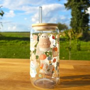 Szklany kubek 550  ml z pokrywką i słomką - jesienne duszki z książka w pastelowych kolorach - pocichutku.pl