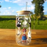 Szklany kubek 550  ml z pokrywką i słomką - gąski w przebraniach z popularnych horrorów - pocichutku.pl