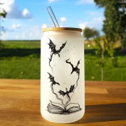 Szklany kubek 550  ml z pokrywką i słomką - Fourth wing czwarte skrzydło - pocichutku.pl