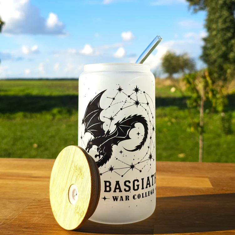 Szklany kubek 550  ml z pokrywką i słomką - Fourth wing czwarte skrzydło - pocichutku.pl