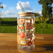 Szklany kubek 550  ml z pokrywką i słomką - połączenie jesieni z zaczytaniem - pocichutku.pl