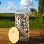 Szklany kubek 550  ml z pokrywką i słomką - kolorowe grzybobranie - pocichutku.pl