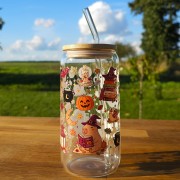 Szklany kubek 550  ml z pokrywką i słomką - magiczne kapibary z książką - pocichutku.pl