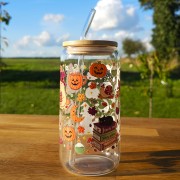 Szklany kubek 550  ml z pokrywką i słomką - magiczne kapibary z książką - pocichutku.pl
