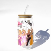 Szklanka 550 ml z bambusową pokrywką i słomką - inspirowany Taylor Swift koncertem eras tour - pocichutku.pl